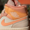 Air Jordan 1 Mid WMNS ''Apricot Orange''